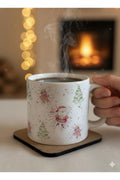 Yılbaşı Ruhunu Taşıyan Kupa – Kurabiye & Çam Ağacı Desenli Şık Hediye 🎄☕