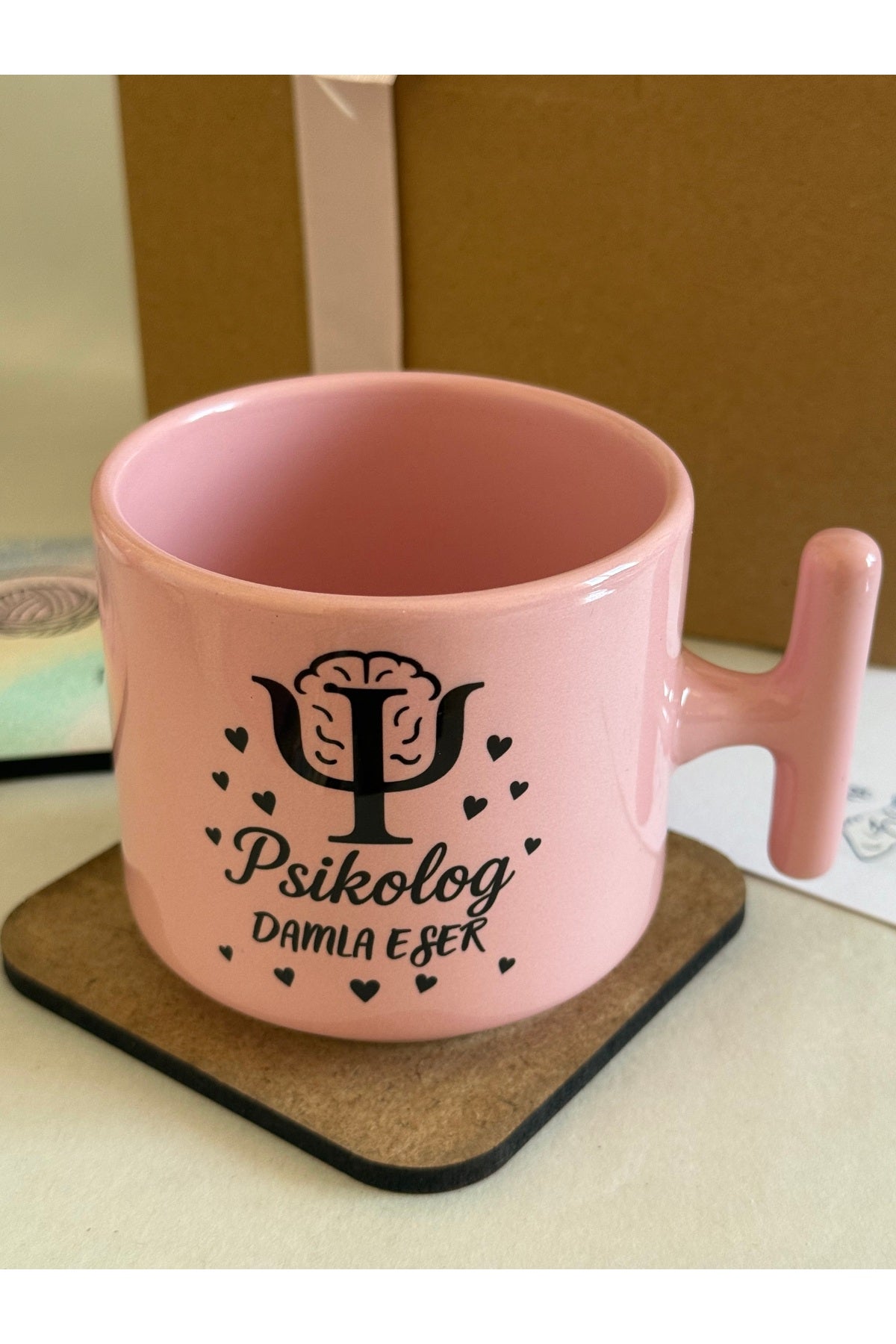 Kadın Psikologlara Özel İsimli Pembe Kupa – Şık & Anlamlı Hediye 🧠💖