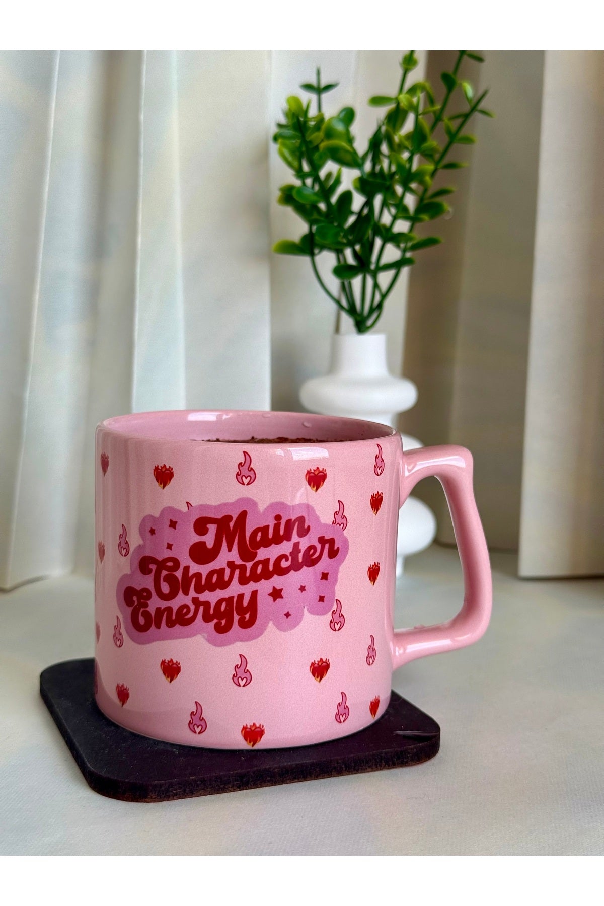 Main Character Energy Pembe Kupa – Kalpli Estetik Hediye 💖✨