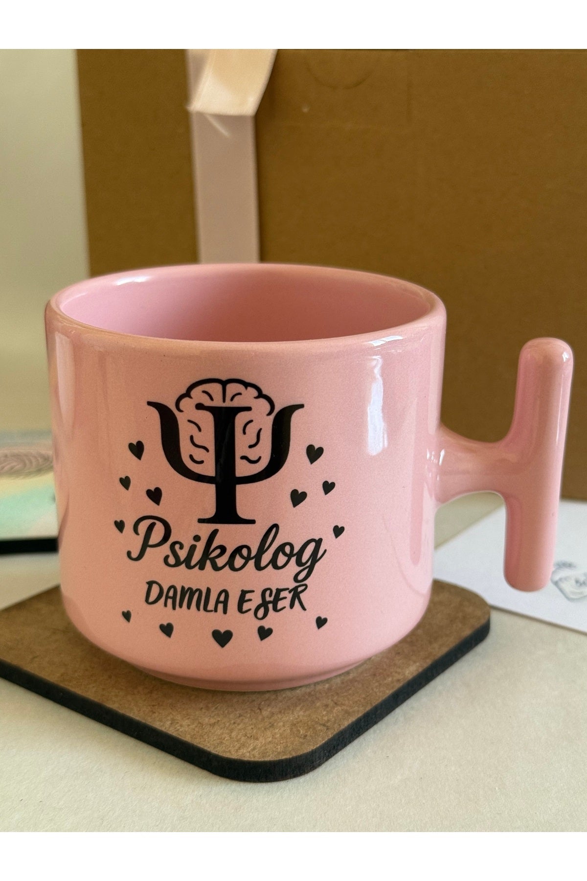 Kadın Psikologlara Özel İsimli Pembe Kupa – Şık & Anlamlı Hediye 🧠💖